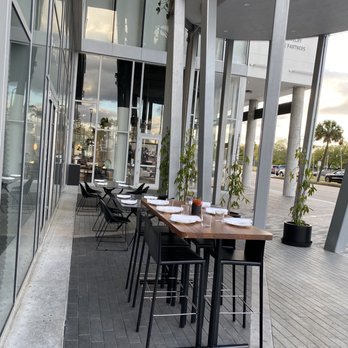 Perl - Outdoor sitting area - Seafood Near Me - North Miami Beach, Florida Perl - Outdoor sitting area - Seafood Near Me - North Miami Beach, Florida
