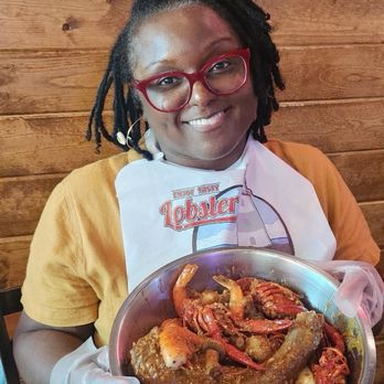 Gao's Crab - Turkey necks, 1lb of headless shrimp, mushrooms and 1lb of crawfish - Seafood Near Me - Houston, Texas Gao's Crab - Turkey necks, 1lb of headless shrimp, mushrooms and 1lb of crawfish - Seafood Near Me - Houston, Texas