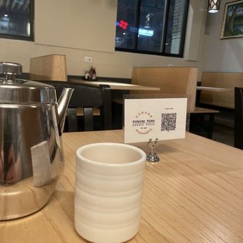 Phnom Penh Noodle House - Complimentary hot tea - Noodles Near Me - Seattle, Washington