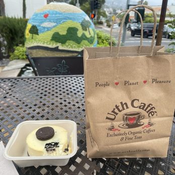Urth Caffe - Oreo Cheesecake - Coffee & Tea Near Me - Laguna Beach, California Urth Caffe - Oreo Cheesecake - Coffee & Tea Near Me - Laguna Beach, California