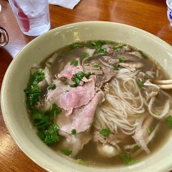 Pho Hoang - Pho with Combination of Assorted Meats aka Pho Dac Biet, $13 - Vietnamese Near Me - Austin, Texas Pho Hoang - Pho with Combination of Assorted Meats aka Pho Dac Biet, $13 - Vietnamese Near Me - Austin, Texas