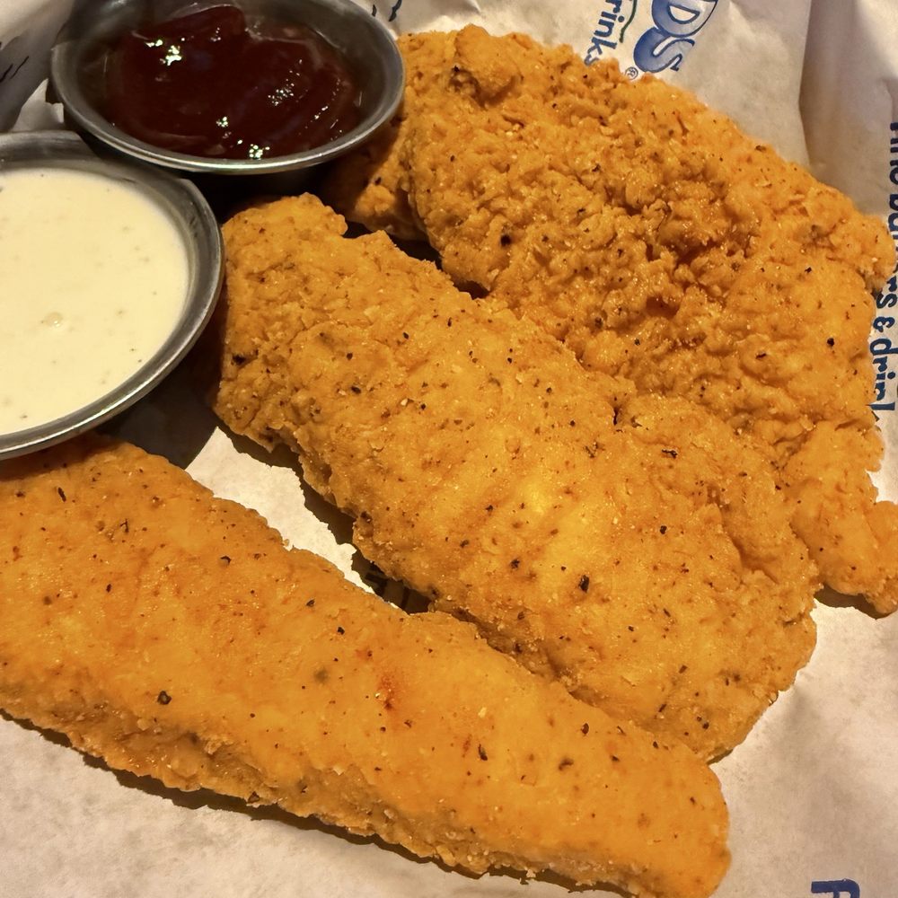 Islands Restaurant - Tiki Tenders - Burgers Near Me - San Diego, California