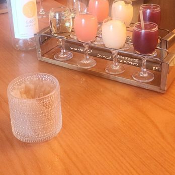 Aquila's Nest Vineyards - Wine Tasting Room Near Me - Newtown, Connecticut