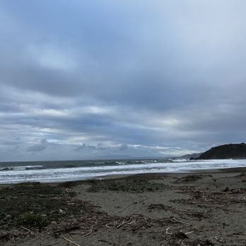 Rockaway Beach - Beaches Near Me - Pacifica, California