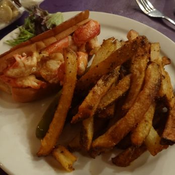 Side Street Cafe - Cold lobster roll which wasn't very filled with under cooked pub fries. - American Near Me - Bar Harbor, Maine Side Street Cafe - Cold lobster roll which wasn't very filled with under cooked pub fries. - American Near Me - Bar Harbor, Maine
