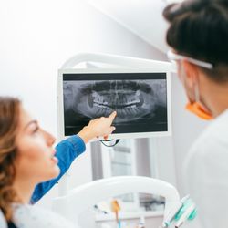 Eric V Thomas, DMD - Sunshine Dentistry
