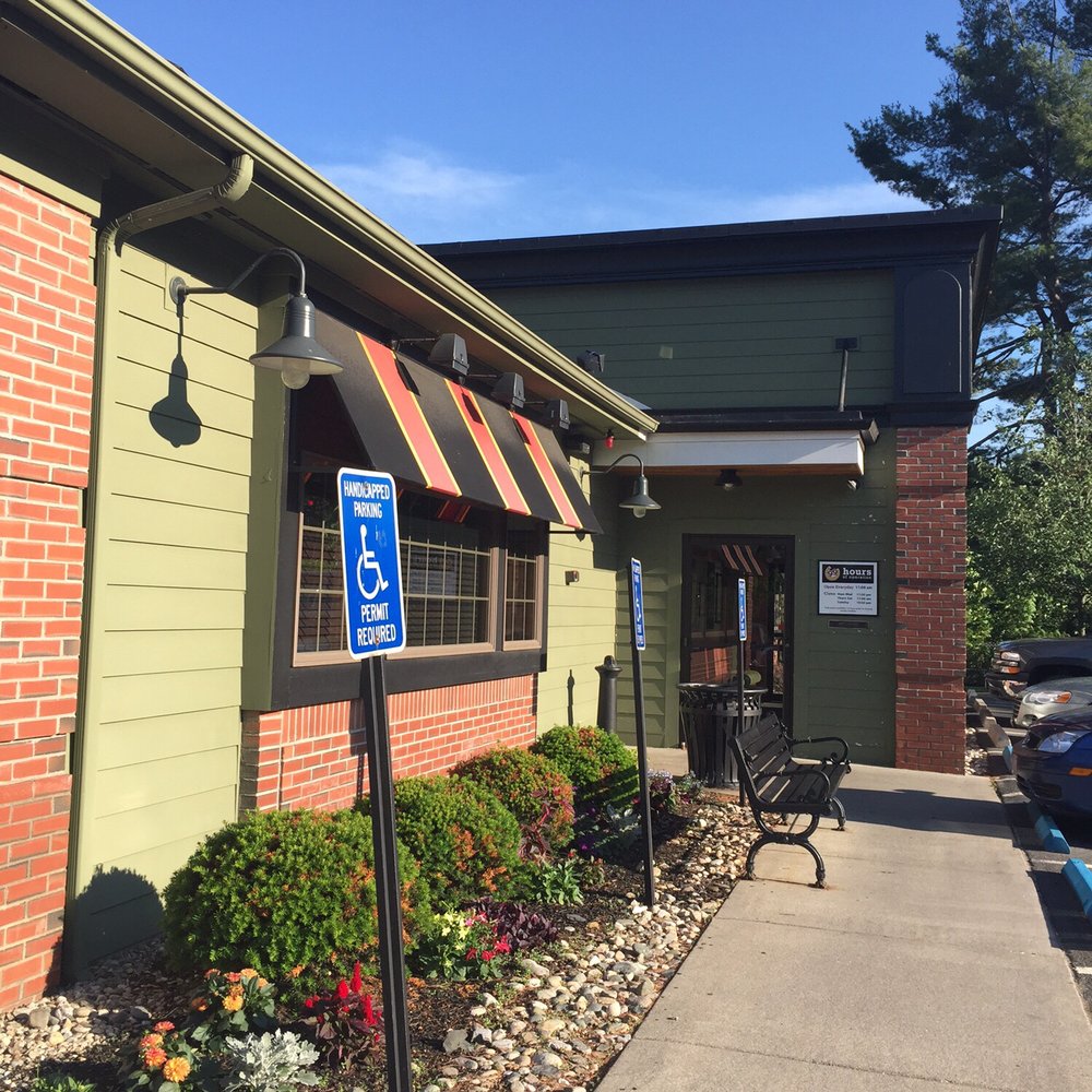 99 Restaurants - Entrance - Pubs Near Me - Greenfield, Massachusetts