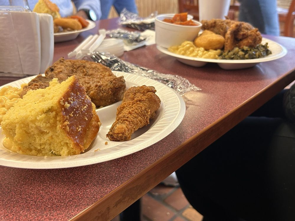 SOUL FOOD KITCHEN Updated September 2024 15 Reviews 3731 Elm St