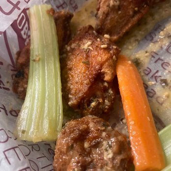 30 Burgers - Garlic Parmigian chicken Wings (6) - Burgers Near Me - Rutherford, New Jersey 30 Burgers - Garlic Parmigian chicken Wings (6) - Burgers Near Me - Rutherford, New Jersey