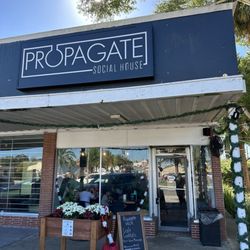 Propagate Social House