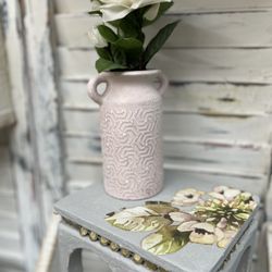 Beautiful vintage refurbished furniture using Annie Sloan Chalk Paint.