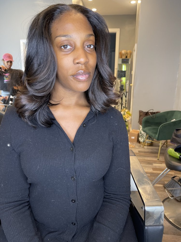 Pharoah Hair Experience Logo