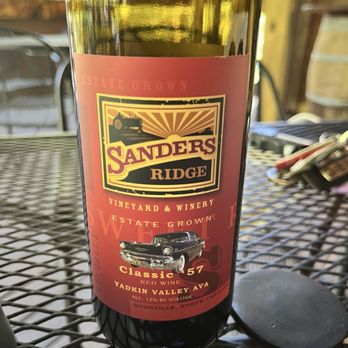 Sanders Ridge - Wine Tasting Room Near Me - Boonville, North Carolina