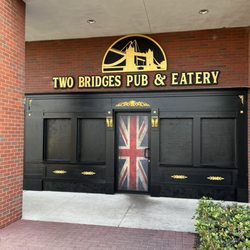Two Bridges Pub & Eatery - Outside