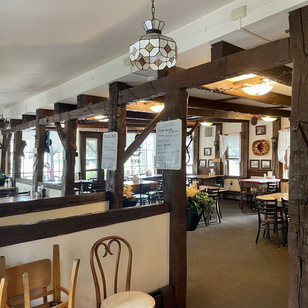 Country Dream - Inside - Breakfast & Brunch Near Me - Warwick, New York Country Dream - Inside - Breakfast & Brunch Near Me - Warwick, New York
