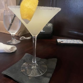 Presidential Lounge - Lemon drop martini - Lounges Near Me - Riverside, California Presidential Lounge - Lemon drop martini - Lounges Near Me - Riverside, California