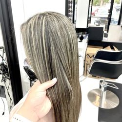 Liry's Beauty Salon & Spa - Highlights
