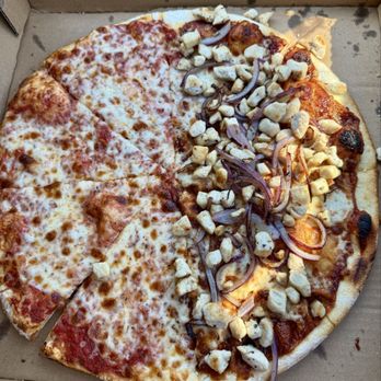 Mama D's - Pizza Near Me - Torrance, California
