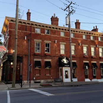 Pompilios - View of the outside. - Italian Near Me - Newport, Kentucky
