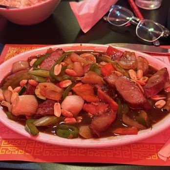 Restaurant Salon Canton - Peanut Cashew Sauce pork with veggies - Chinese Near Me - Miami Beach, Florida Restaurant Salon Canton - Peanut Cashew Sauce pork with veggies - Chinese Near Me - Miami Beach, Florida