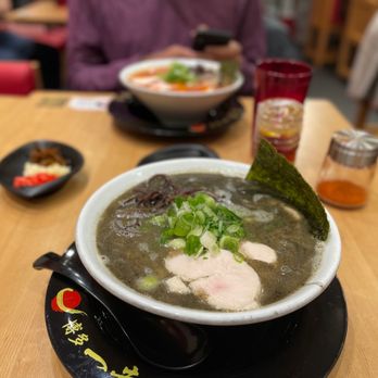 Ikkousha Chicken Ramen - Black garlic ramen - Ramen Near Me - Toronto, Ontario Ikkousha Chicken Ramen - Black garlic ramen - Ramen Near Me - Toronto, Ontario