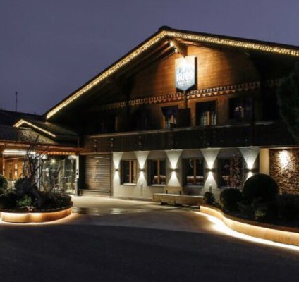 HUUS Gstaad Hotel by null