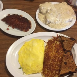 Dad's Place - Corn beef hash, biscuits and gravy, hash browns!!! DELICIOUS!!