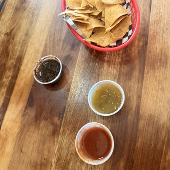 Las Brisas Taqueria - Chip and styles of salsas. - Mexican Near Me - Fallbrook, California Las Brisas Taqueria - Chip and styles of salsas. - Mexican Near Me - Fallbrook, California