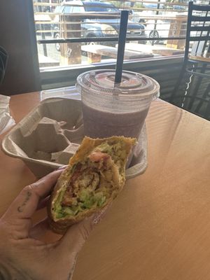 Banana Boy All Natural Juice Bar & Deli by null