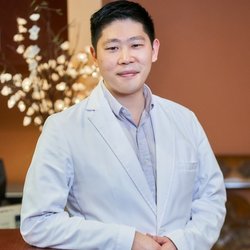Hu Smiles in Renton - Renton implant dentist Dr Yuchen Hu DMD at Hu Smiles in Renton