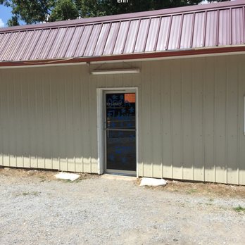 The War Horse Saloon - The front of the building...needs signage! - Sports Bars Near Me - Erin, Tennessee The War Horse Saloon - The front of the building...needs signage! - Sports Bars Near Me - Erin, Tennessee