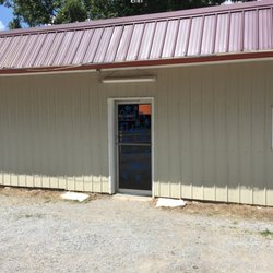The War Horse Saloon - The front of the building...needs signage!