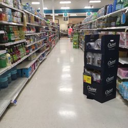 Price Chopper - Price Chopper Saugerties NY. Older store, a bit dirty, not the best.