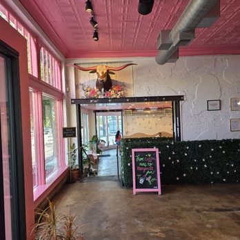 Cafecito - Inside seating area behind wall - Mexican Near Me - Fort Worth, Texas Cafecito - Inside seating area behind wall - Mexican Near Me - Fort Worth, Texas