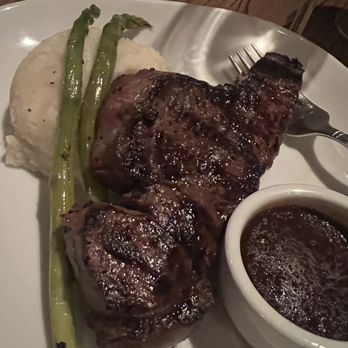 Cuts Steakhouse - Steakhouses Near Me - Atlanta, Georgia Cuts Steakhouse - Steakhouses Near Me - Atlanta, Georgia