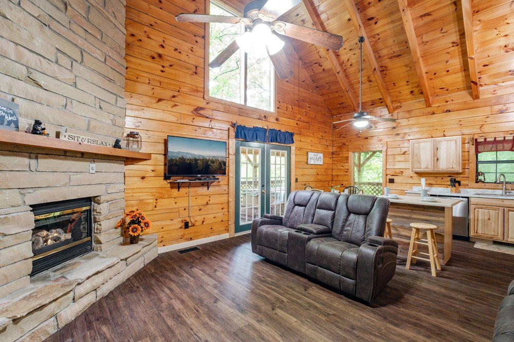 BIG BEAR CABIN Updated September 2024 321 Sugar View Dr