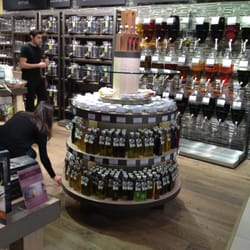 Oil & Vinegar - Olivenöl und Essig zum Probieren - in zahlreichen Geschacksvarianten.