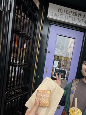 Shikorina Bakeshop & Cafe by null