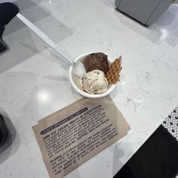 Jeni's Splendid Ice Creams - Small bowl with Salted Peanut Butter with Chocolate Flecks and Darkest Chocolate - Ice Cream & Frozen Yogurt Near Me - Austin, Texas Jeni's Splendid Ice Creams - Small bowl with Salted Peanut Butter with Chocolate Flecks and Darkest Chocolate - Ice Cream & Frozen Yogurt Near Me - Austin, Texas