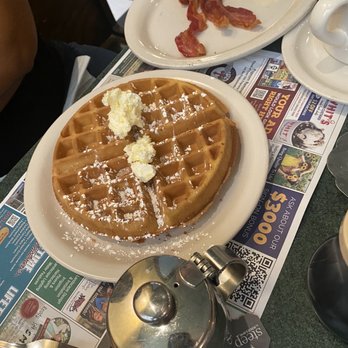 Metro Diner - Belgian Waffle - Breakfast & Brunch Near Me - Orange Park, Florida