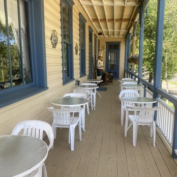 American River Inn - Deck to eat breakfast - Bed & Breakfast Near Me - Georgetown, California American River Inn - Deck to eat breakfast - Bed & Breakfast Near Me - Georgetown, California