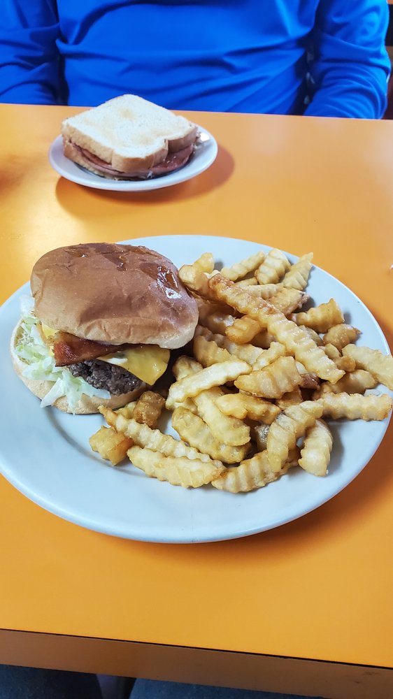 BOLIGEE CAFE Updated August 2024 6688 US Hwy 11, Boligee, Alabama