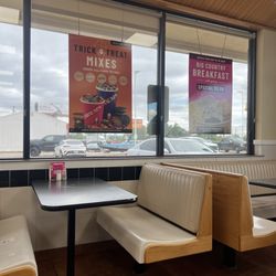 Braum's Ice Cream & Dairy Store