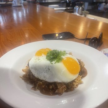Basalt - Loco moco. Very tasty! - New American Near Me - Honolulu, Hawaii