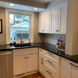 Lakeside Surfaces - Black quartz countertops