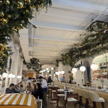 Motek - Inside - Mediterranean Near Me - New York, New York