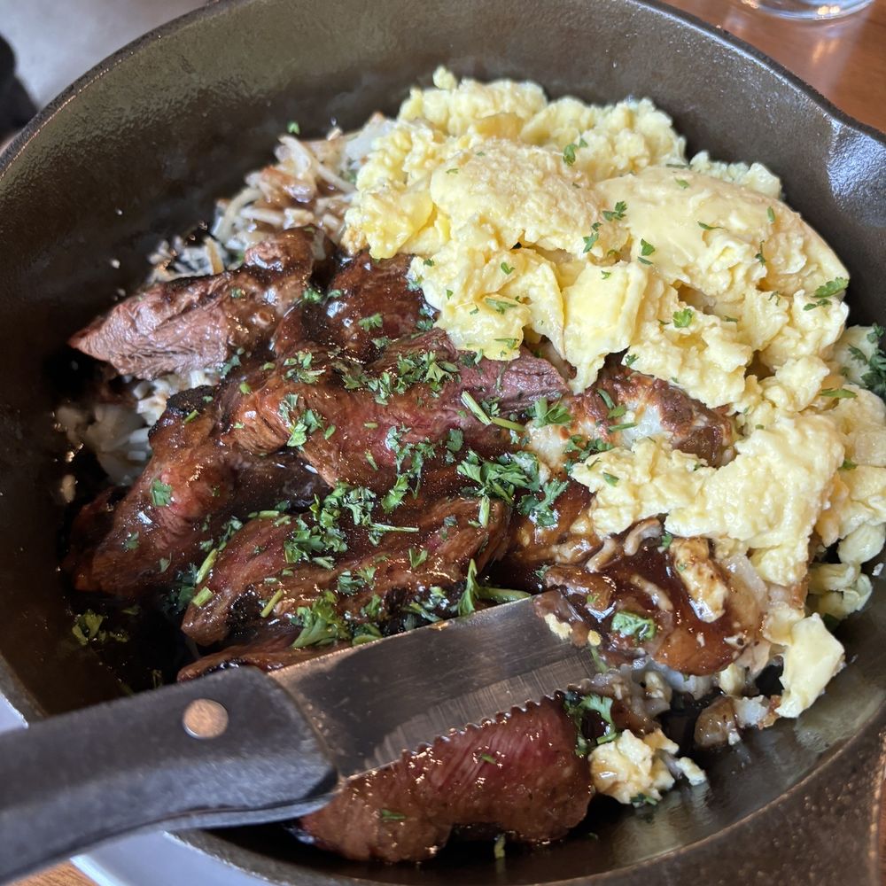 Brix Tavern - Tualatin - Brix skillet - Breakfast & Brunch Near Me - Tualatin, Oregon