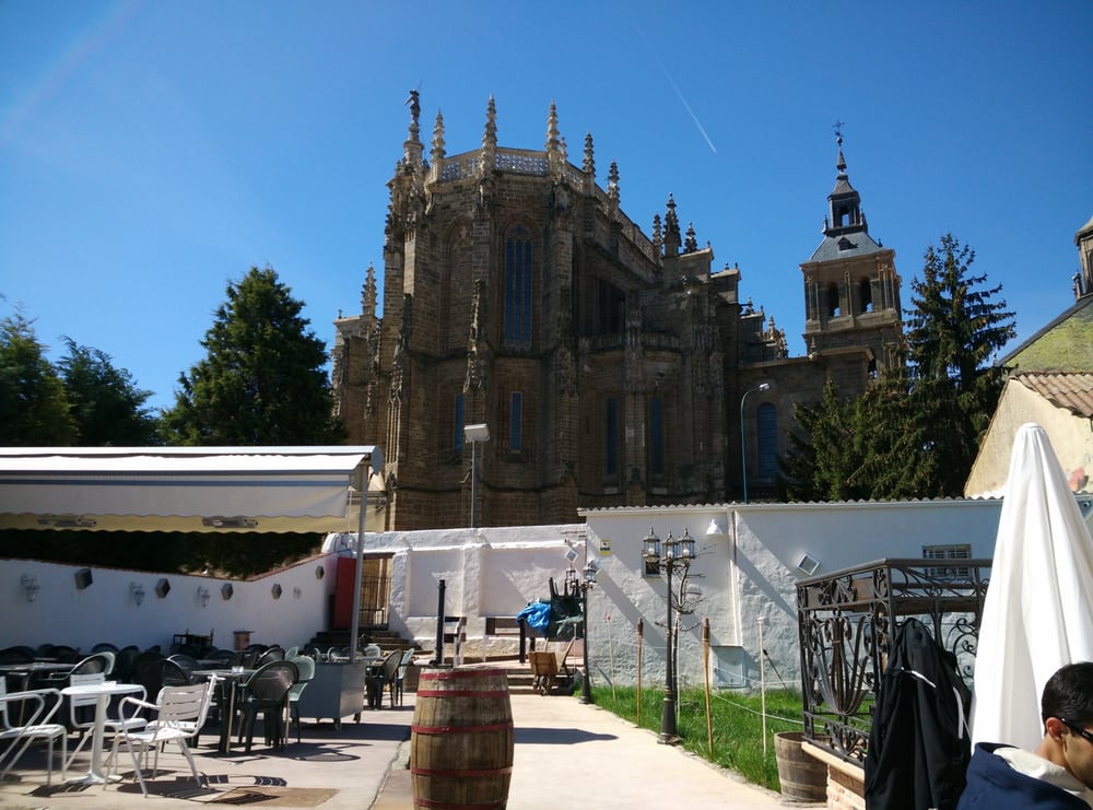 KARNE MAGNA Avenida de las Murallas, SaôneetLoire, León