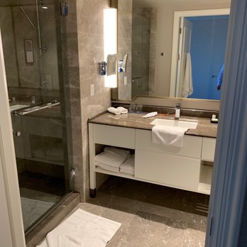 Sheraton - Nice bathroom also! - Hotels Near Me - San Gabriel, California Sheraton - Nice bathroom also! - Hotels Near Me - San Gabriel, California