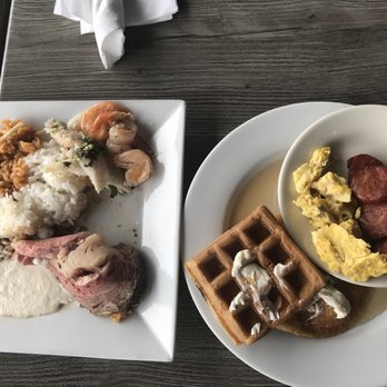 Restaurant 604 - Two plates - Breakfast & Brunch Near Me - Honolulu, Hawaii